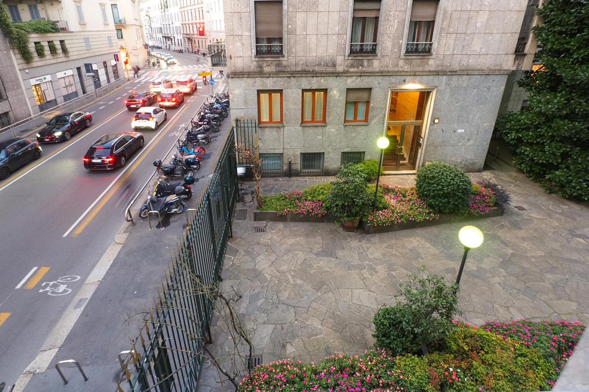 Rifugio Chic In Centro Milano Apartment ภายนอก รูปภาพ